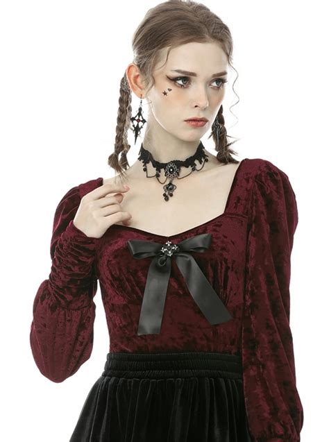 magicwardrobes.com.